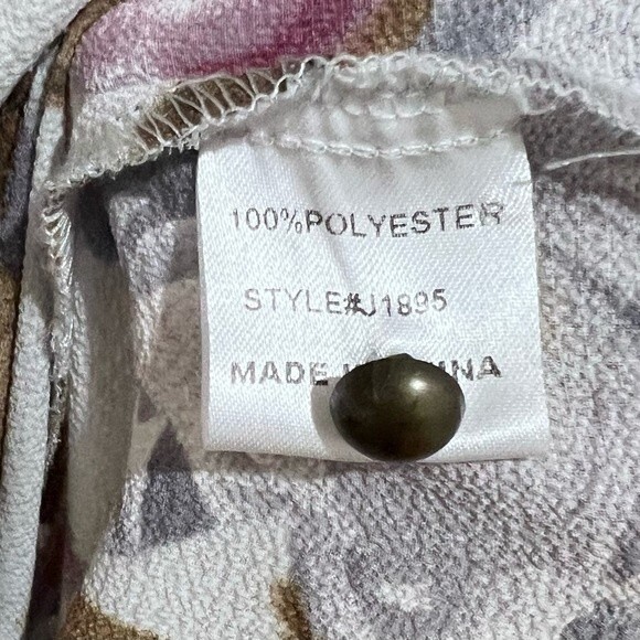 Jodifl beautiful gray floral top size small - Picture 5 of 5